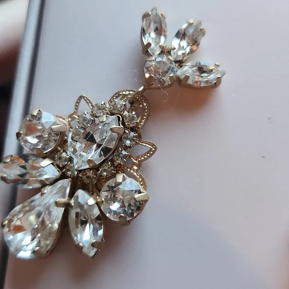 New In Box Elizabeth Bower Swarovski Crystal Elegant  Drop Earrings - Picture 7 of 9